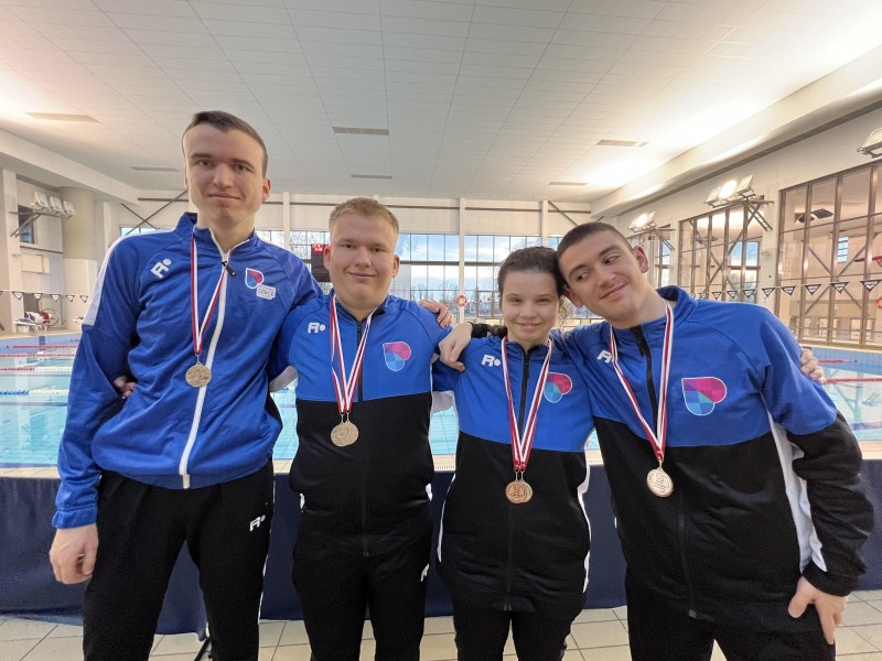 Pływacy z ZPE są drugą drużyną w Polsce